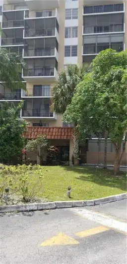 Picture of 4174 Inverrary Dr 1001, Lauderhill, FL 33319