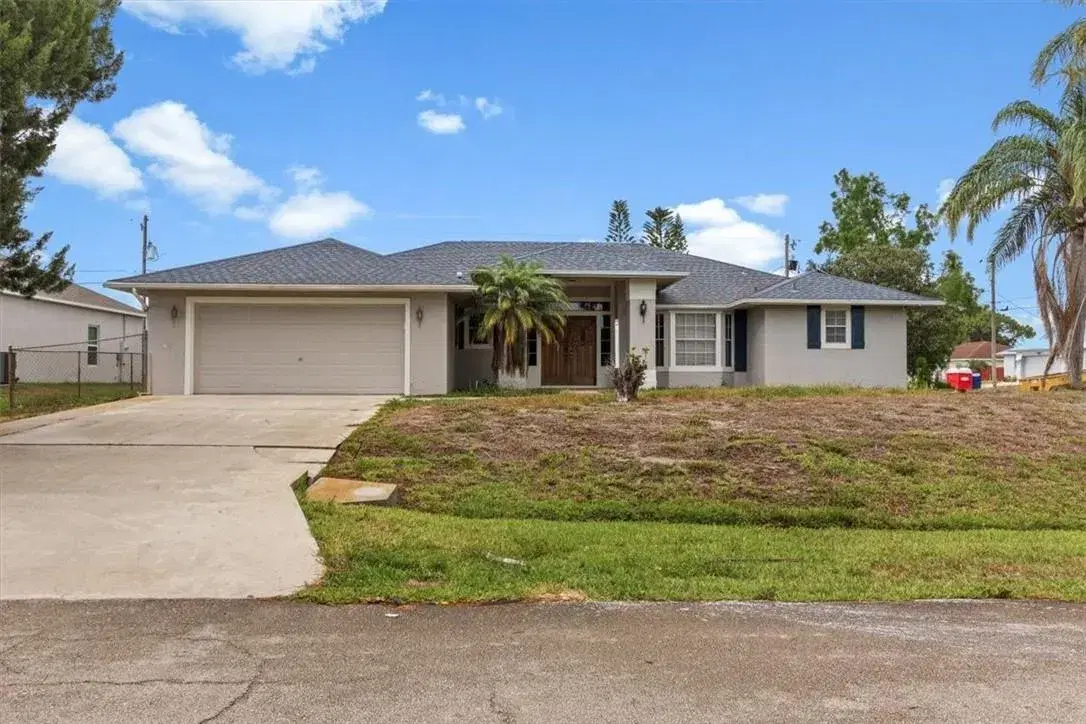 Picture of 597 SW Ryan Ave, Port Saint Lucie, FL 34953