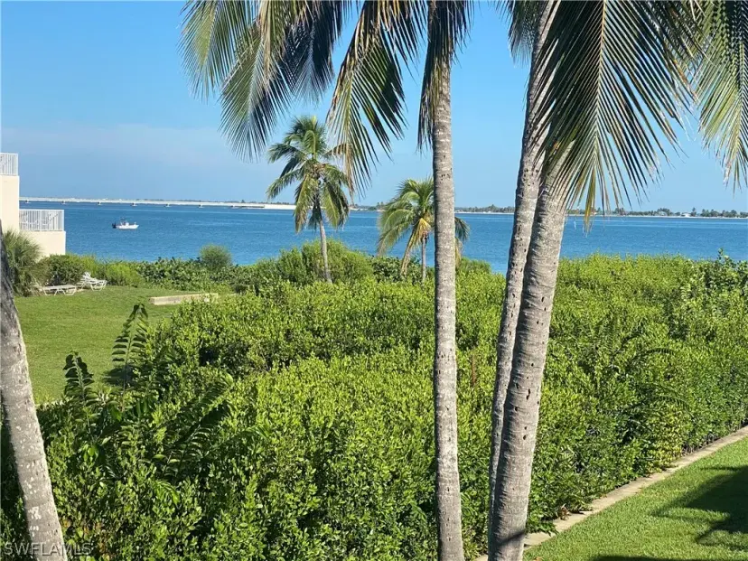 Picture of 200 Periwinkle Way 232, Sanibel FL 33957