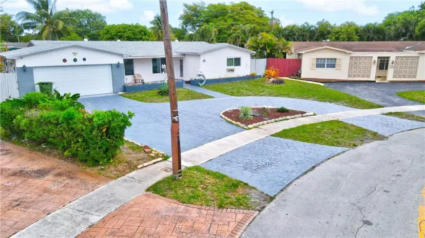 Picture of 521 SW 70Th Ter, Pembroke Pines FL 33023