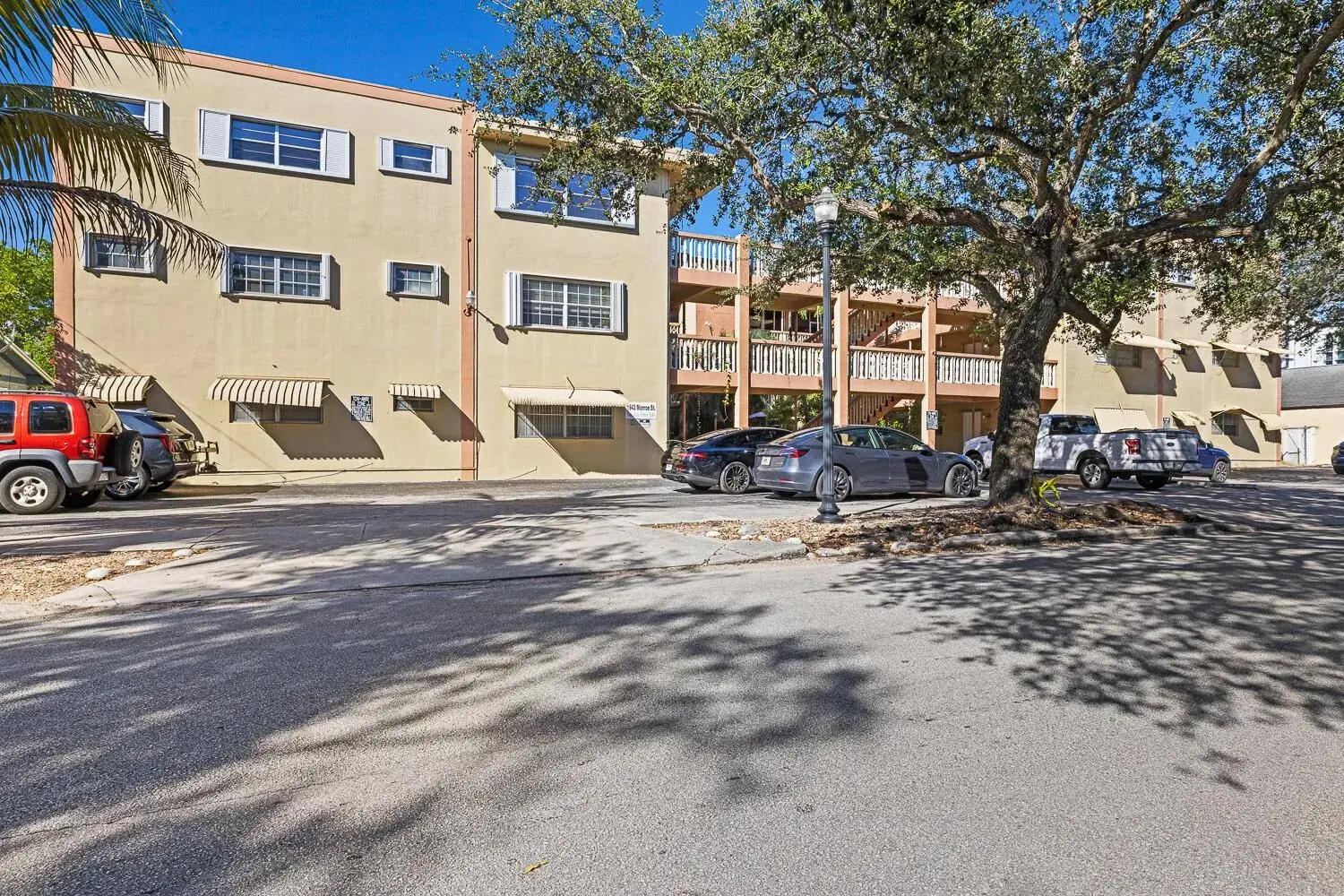 Picture of 1943 Monroe Street 110D, Hollywood, FL 33020