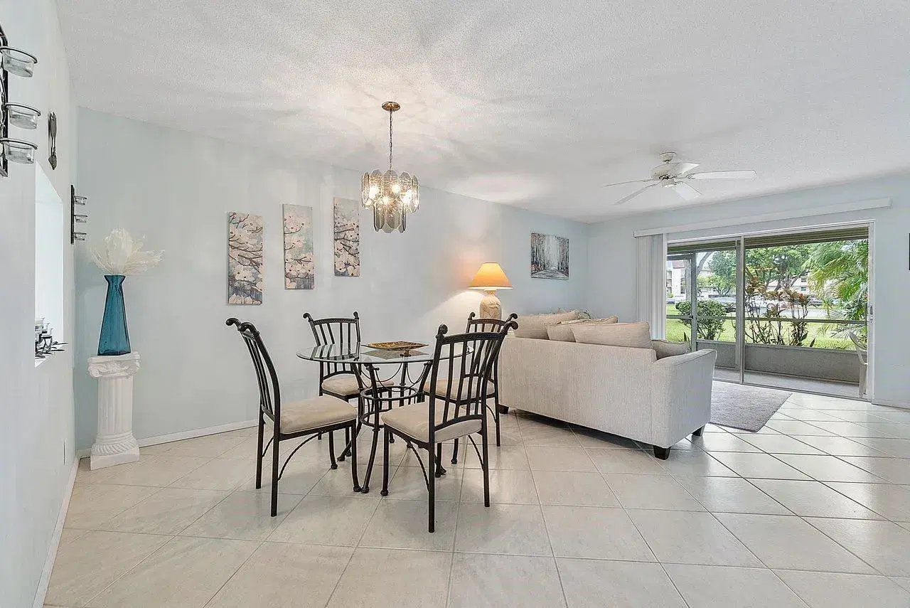 Picture of 31 Abbey Ln 106, Delray Beach, FL 33446