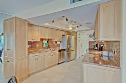 Picture of 11811 Avenue Of The Pga 2-1H, Palm Beach Gardens, FL 33418