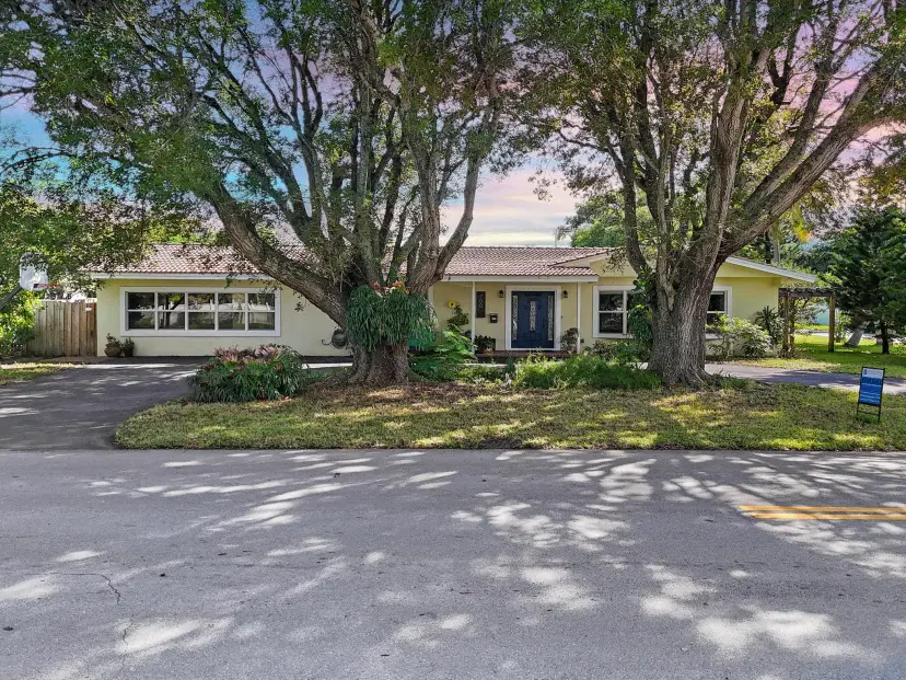 Picture of 700 NE 2 Street, Pompano Beach FL 33060