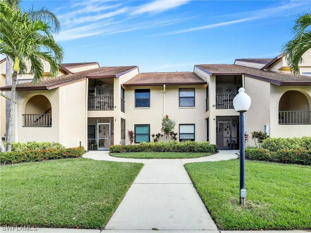 Picture of 8336 Charter Club Cir 9, Fort Myers, FL 33919