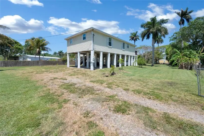 Picture of 939 Church St, Everglades City FL 34137