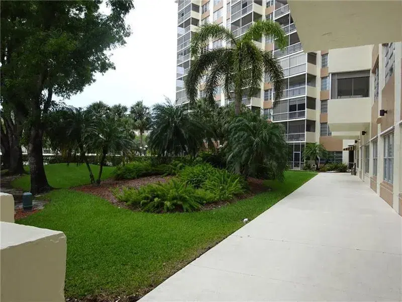 Picture of 10777 W Sample Rd 707, Coral Springs FL 33065