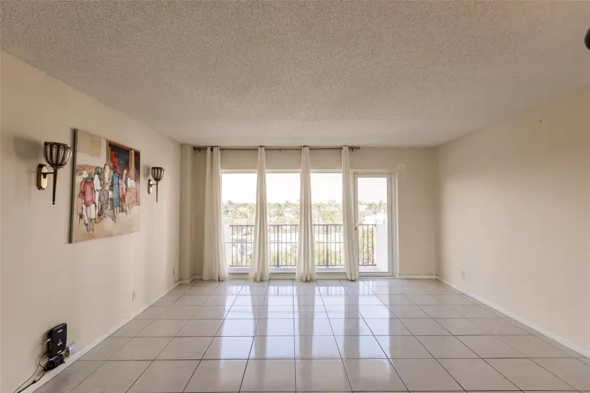 Picture of 340 Sunset Dr 608, Fort Lauderdale FL 33301