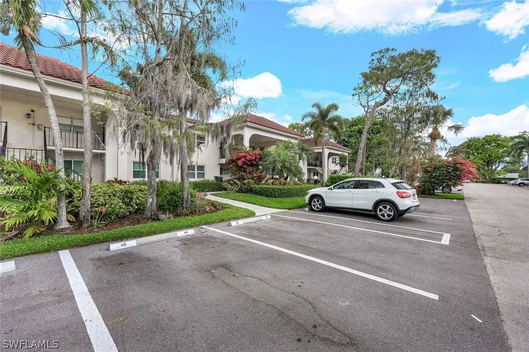 Picture of 1056 Forest Lakes Dr A-203, Naples, FL 34105