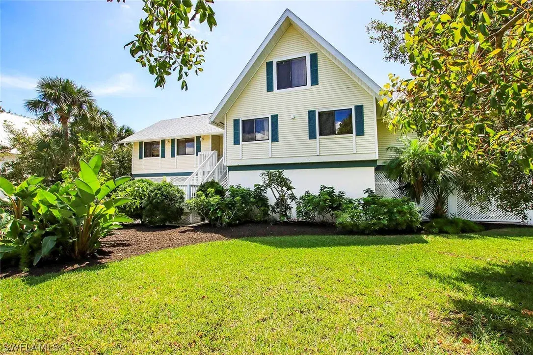 Picture of 9003 Mockingbird Dr, Sanibel, FL 33957