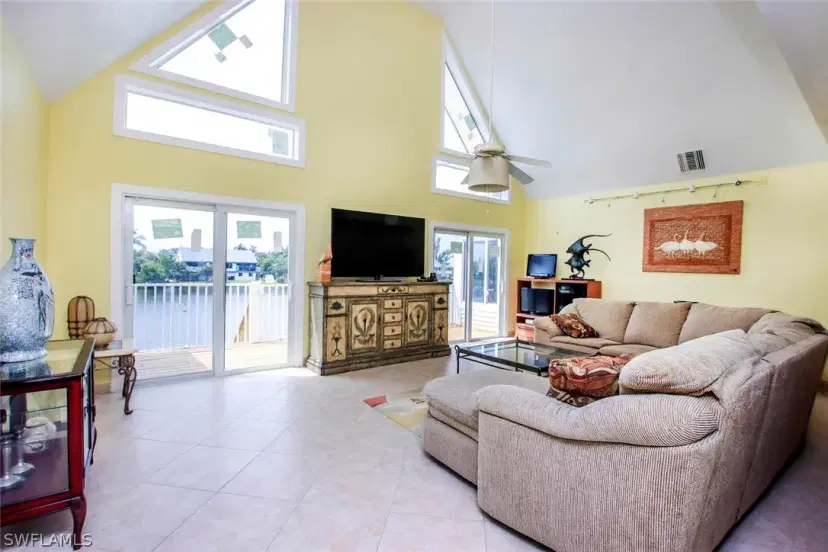 Picture of 9003 Mockingbird Dr, Sanibel FL 33957