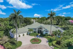 Picture of 695 Ardmore Ln, Naples, FL 34108