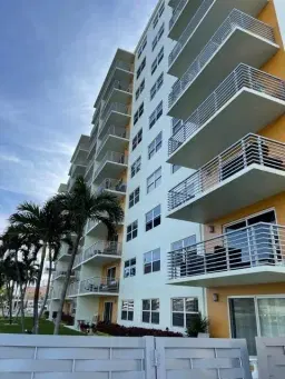 Picture of 2900 NE 30Th St 5A, Fort Lauderdale, FL 33306