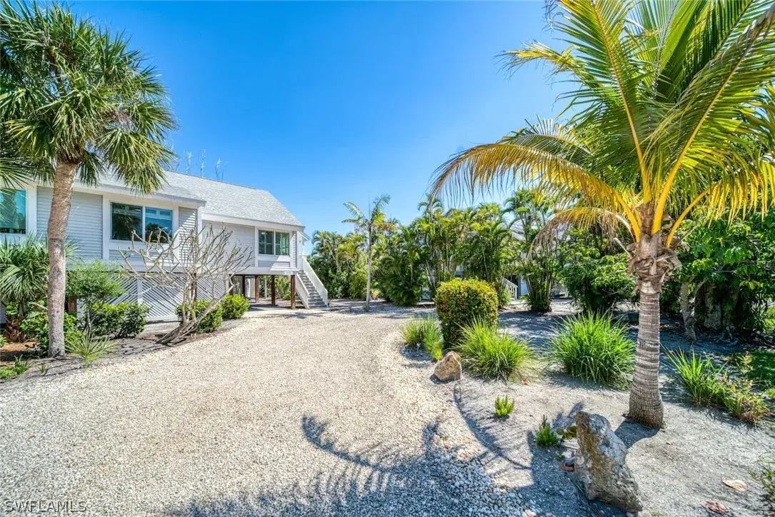 Picture of 1446 Sandpiper Cir, Sanibel, FL 33957