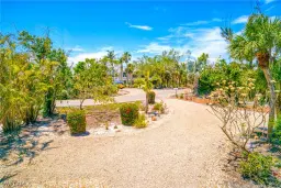 Picture of 1446 Sandpiper Cir, Sanibel, FL 33957