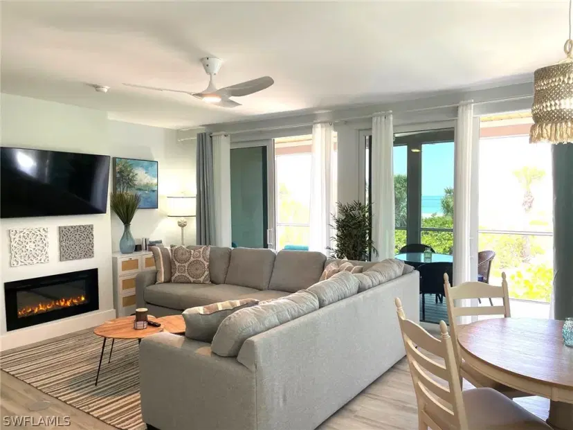 Picture of 640 Gulf Ln 3, Upper Captiva FL 33924