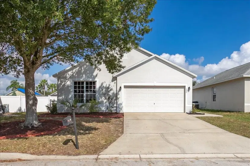 Picture of 547 Madina Circle, Other City - In The State Of Florida FL 33837