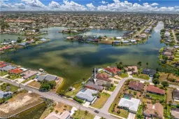 Picture of 841 SE 3Rd Ter, Cape Coral, FL 33990