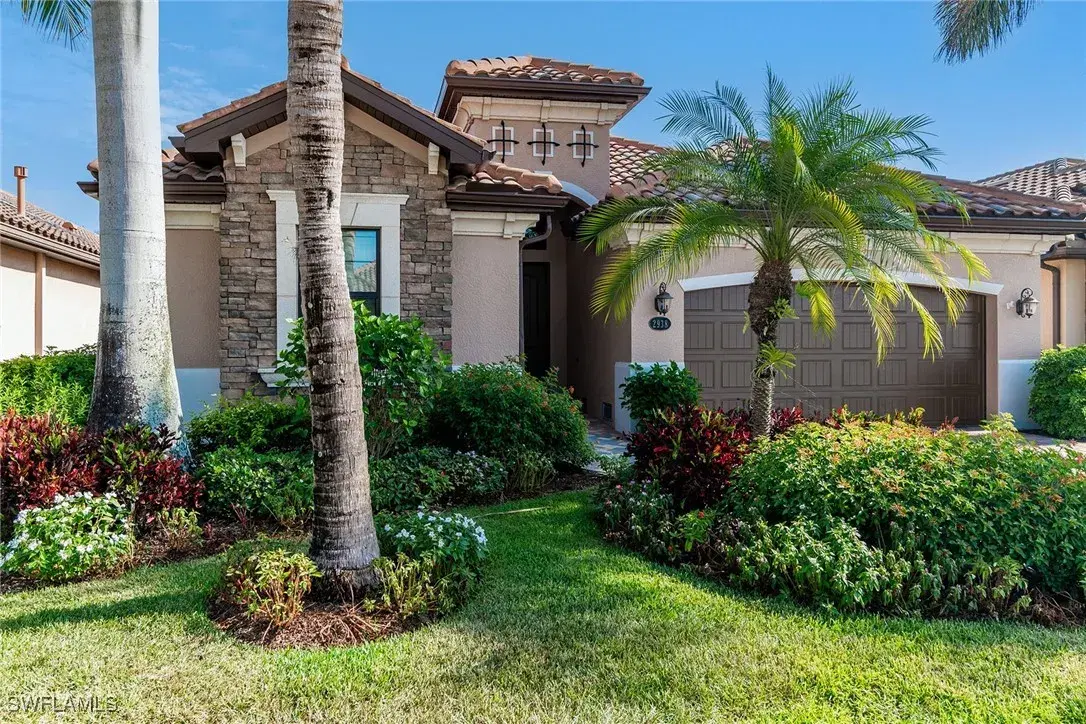 Picture of 2938 Aviamar Cir, Naples, FL 34114