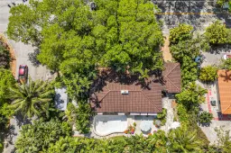 Picture of 4187 S Le Jeune Rd, Miami, FL 33146