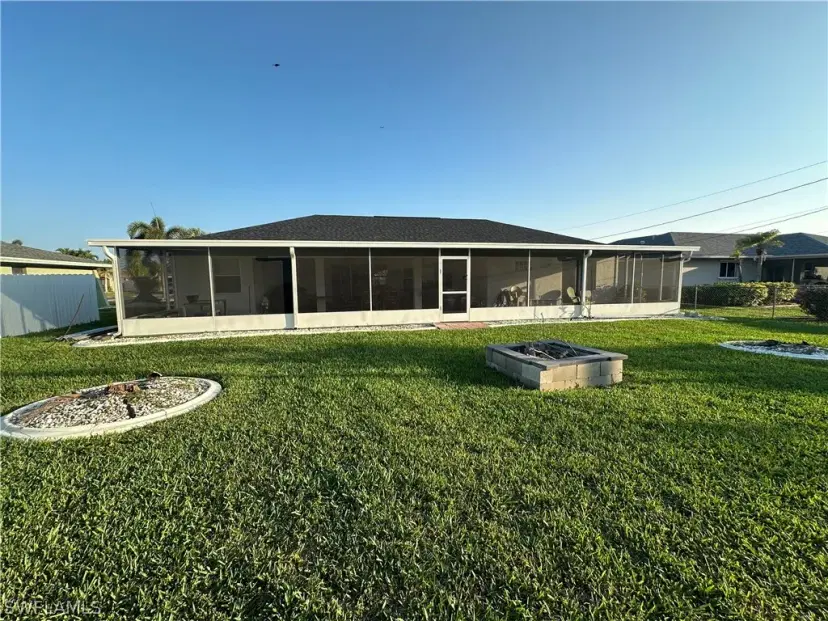 Picture of 403 SE 22Nd St, Cape Coral FL 33990