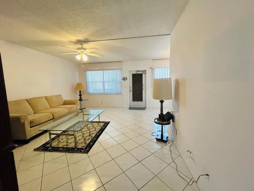 Picture of 420 Wellington G, West Palm Beach FL 33417