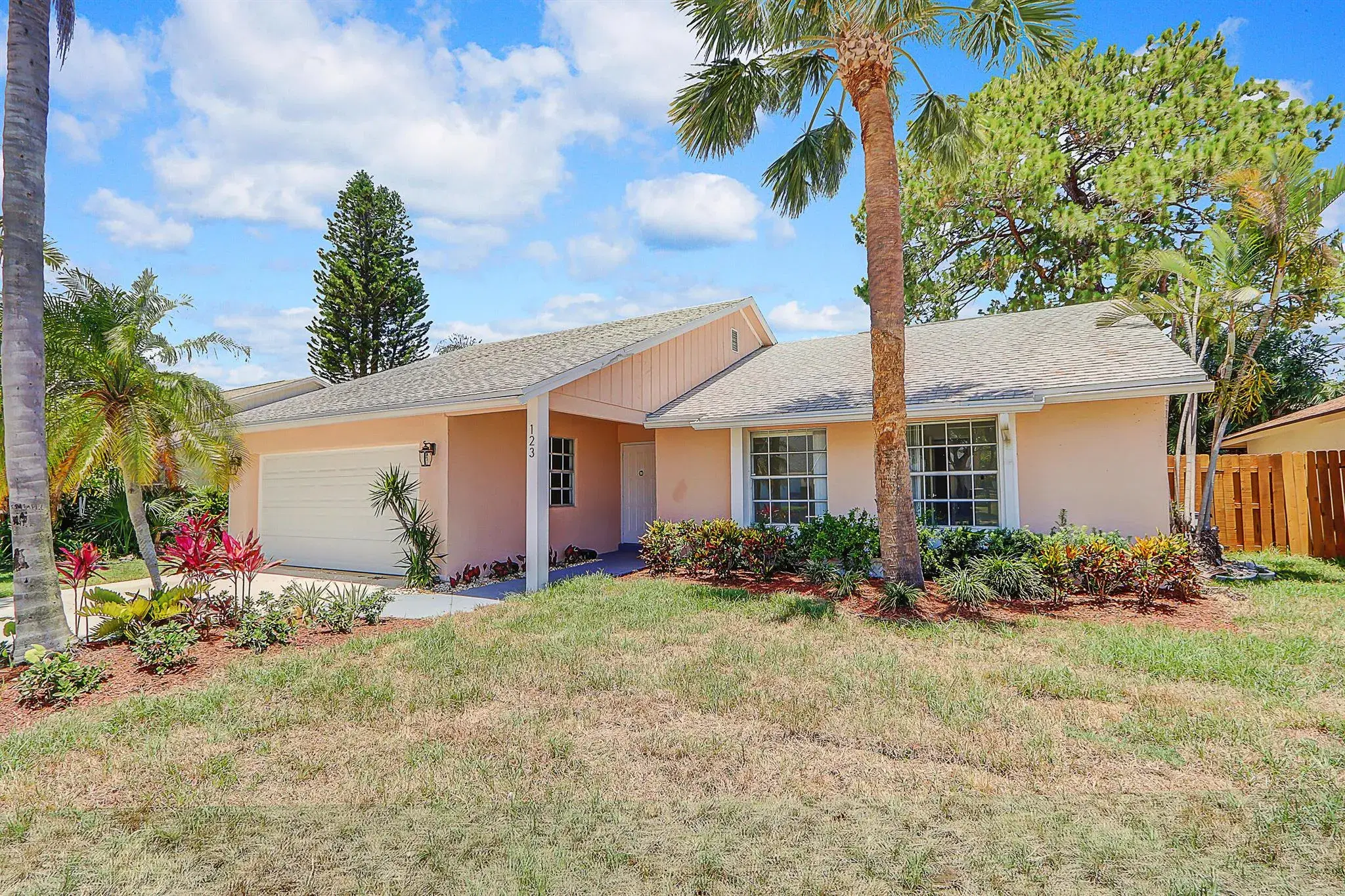 Picture of 123 Stillwater Circle, Jupiter, FL 33458