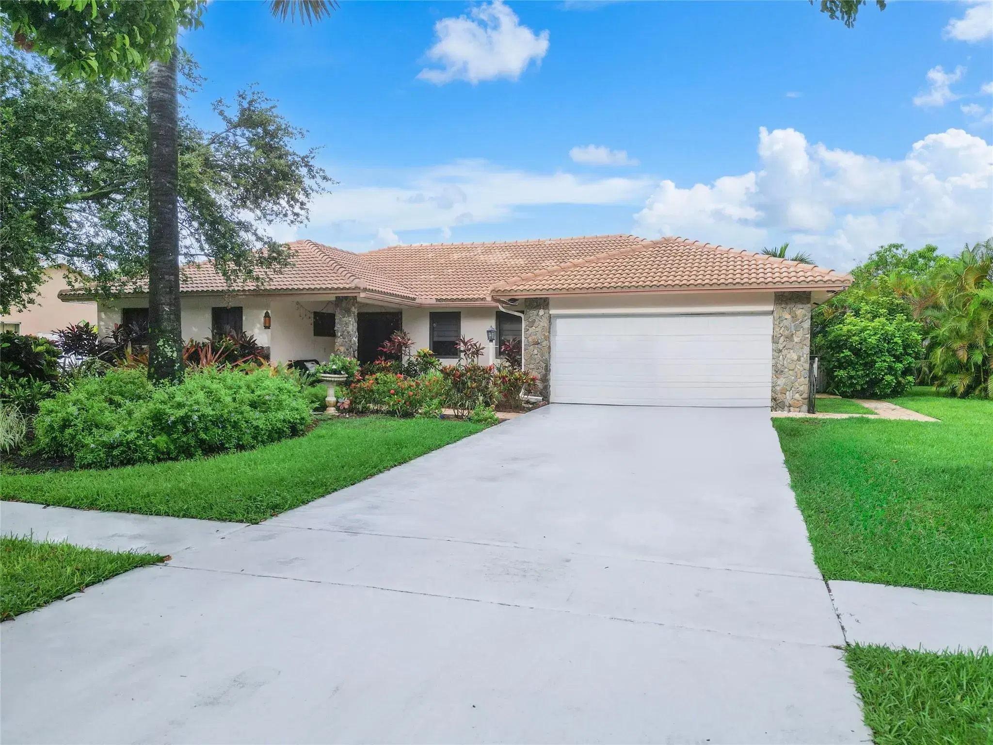 Picture of 9520 NW 11Th St, Plantation, FL 33322