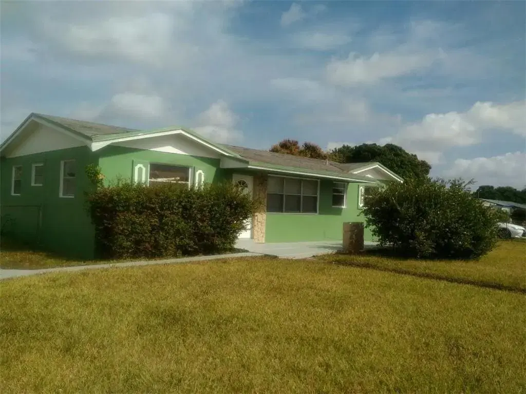 Picture of 2951 NW 208Th Ter, Miami Gardens, FL 33056