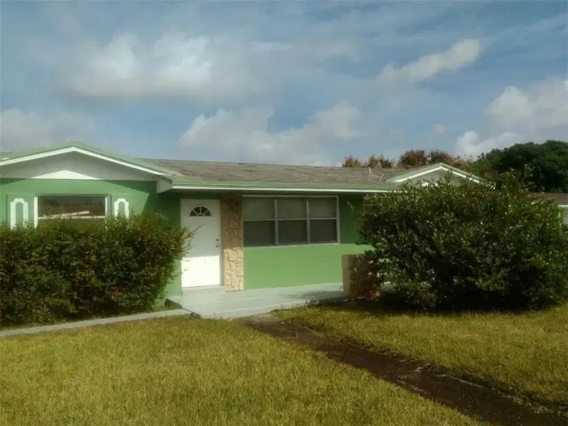 Picture of 2951 NW 208Th Ter, Miami Gardens FL 33056