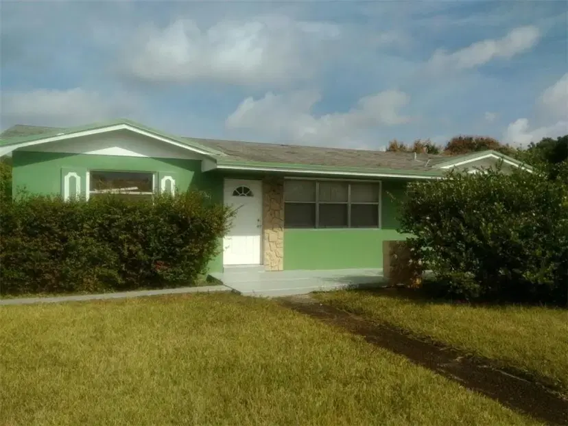 Picture of 2951 NW 208Th Ter, Miami Gardens FL 33056