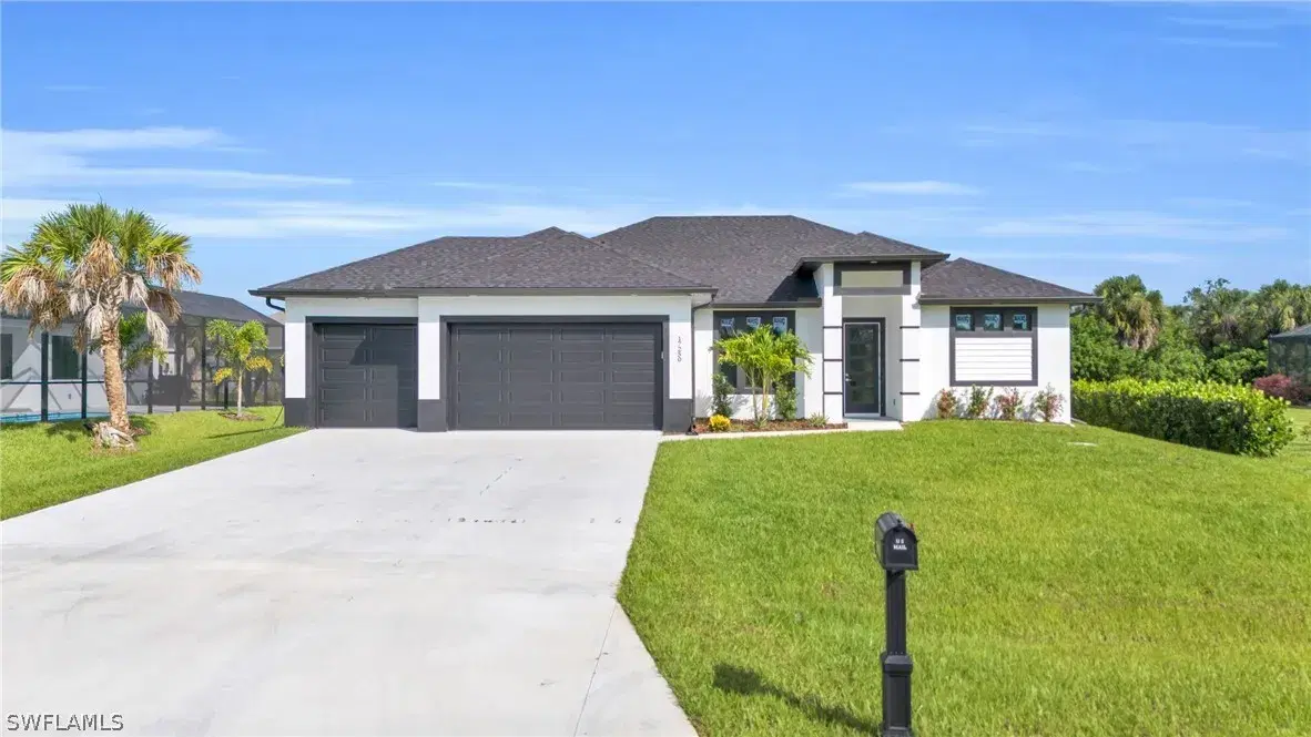 Picture of 17250 Lake Worth Blvd, Port Charlotte, FL 33948