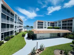 Picture of 1502 S Lakeside Drive 206, Lake Worth Beach, FL 33460