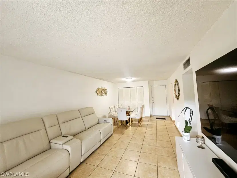 Picture of 30 E 39Th St 315, Hialeah FL 33013