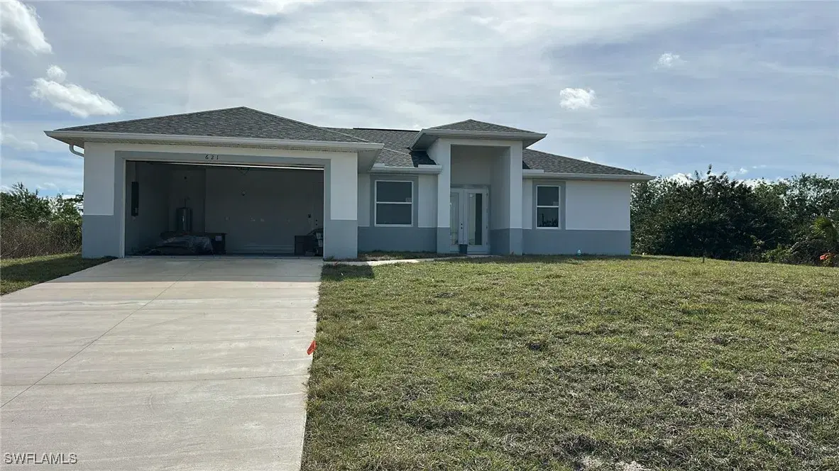 Picture of 621 Olympia Pl, Labelle, FL 33935