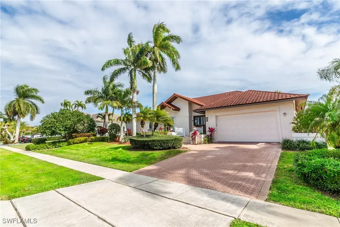 Picture of 528 Tigertail Ct, Marco Island, FL 34145