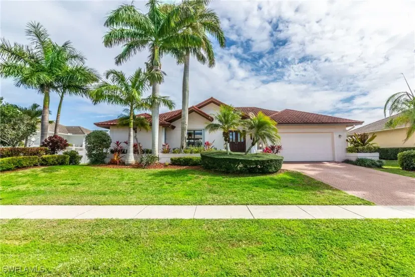 Picture of 528 Tigertail Ct, Marco Island FL 34145