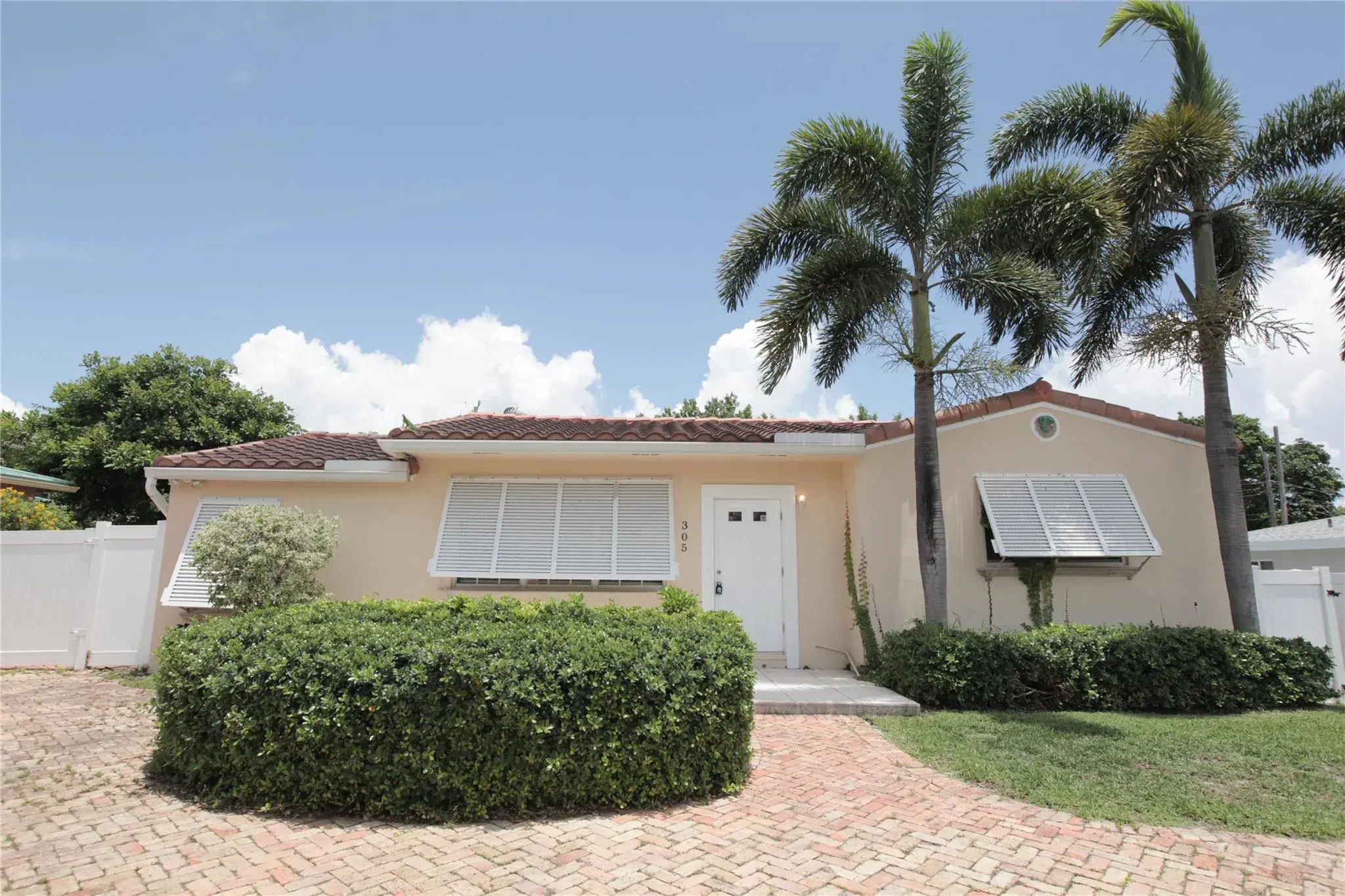 Picture of 305 Gulfstream Dr, Delray Beach, FL 33444