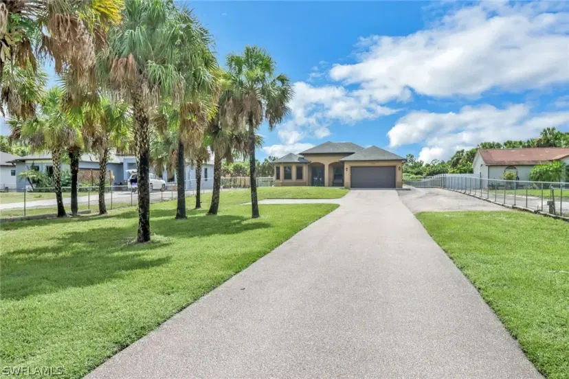 Picture of 3170 Everglades Blvd S, Naples FL 34117