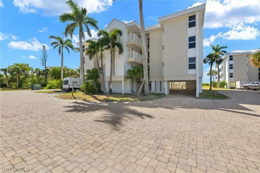 Picture of 635 E Gulf Dr C301, Sanibel FL 33957