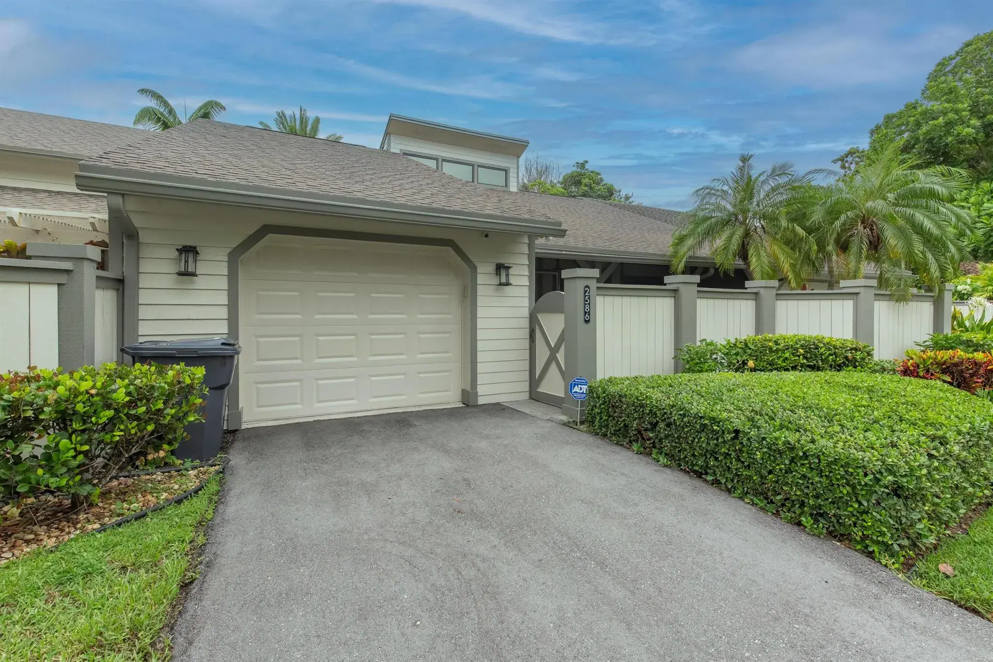 Picture of 2586 Bedford Mews Drive, Wellington, FL 33414