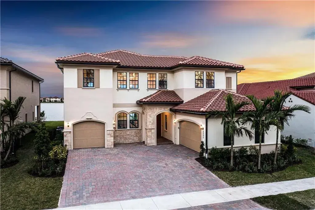 Picture of 8990 W Parkland Bay Trl, Parkland, FL 33076