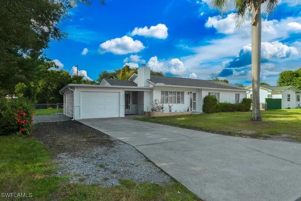 Picture of 1645 Ardmore Rd, Fort Myers, FL 33901