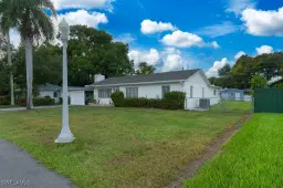 Picture of 1645 Ardmore Rd, Fort Myers, FL 33901