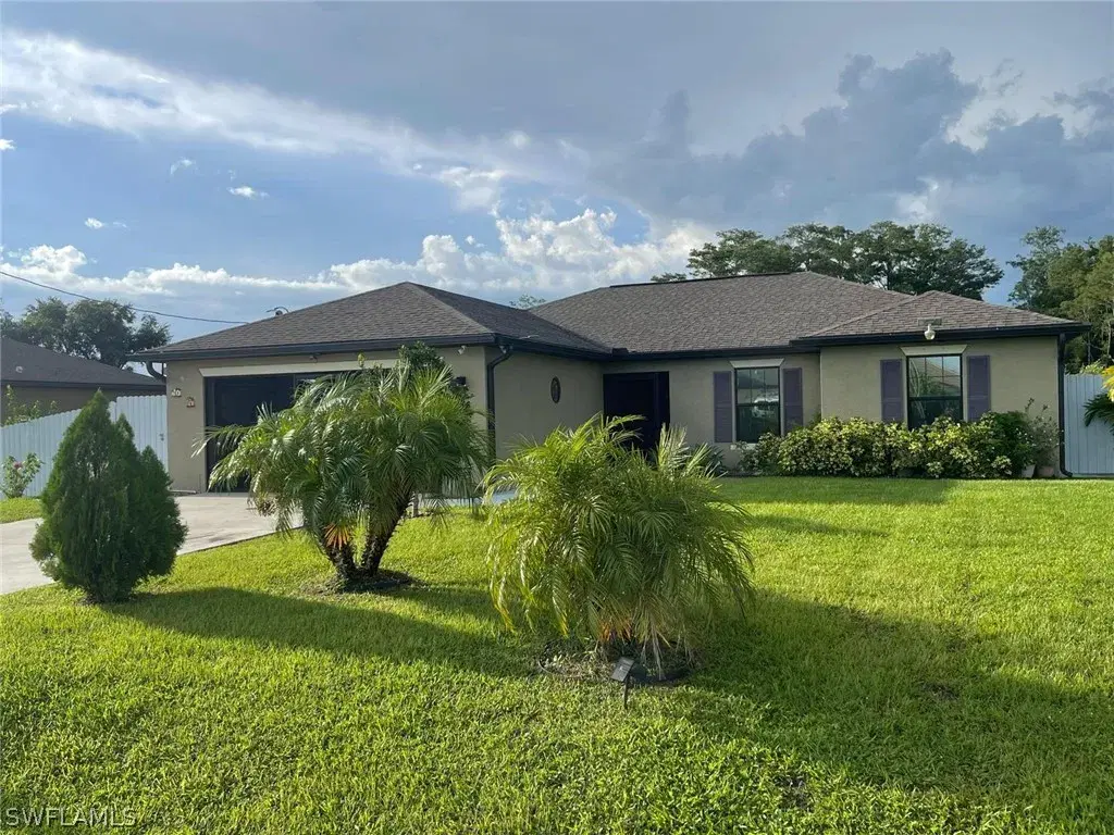 Picture of 255 Lunette St, Fort Myers, FL 33913