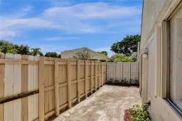 Picture of 8638 Bridle Path Ct 203, Davie, FL 33328