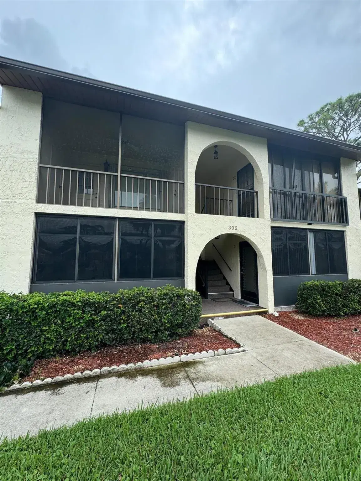 Picture of 302 Knotty Pine Circle D-1, Greenacres, FL 33463