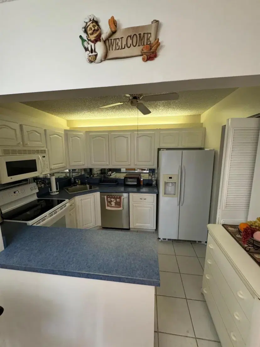 Picture of 302 Knotty Pine Circle D-1, Greenacres FL 33463