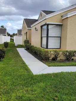 Picture of 4560 Grand Cypress Road 50, West Palm Beach, FL 33417