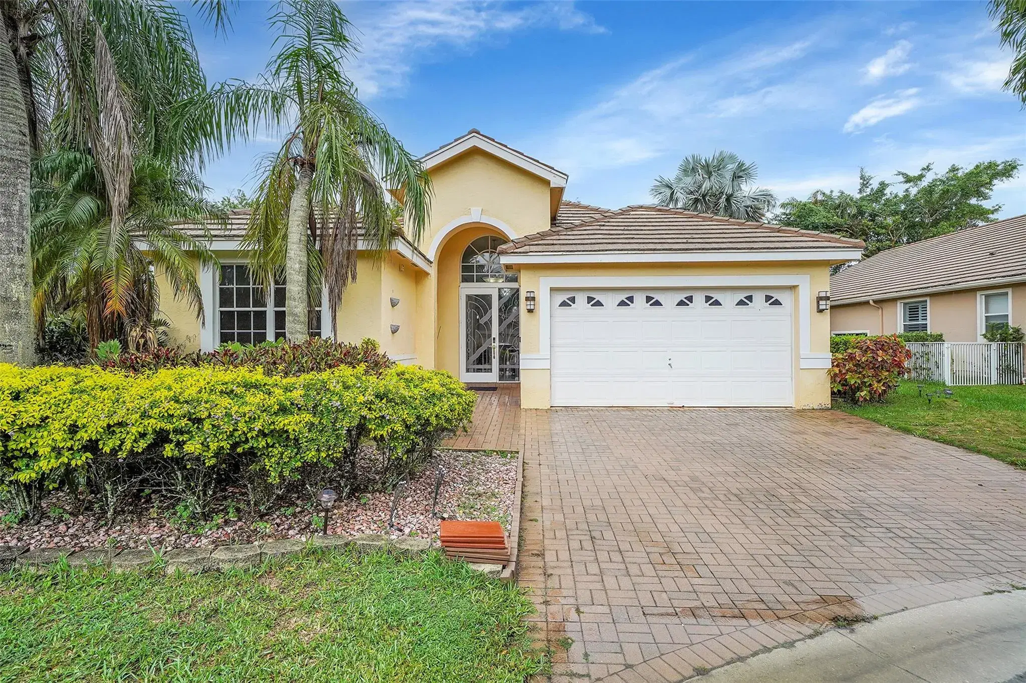 Picture of 12132 Glenmore Dr, Coral Springs, FL 33071